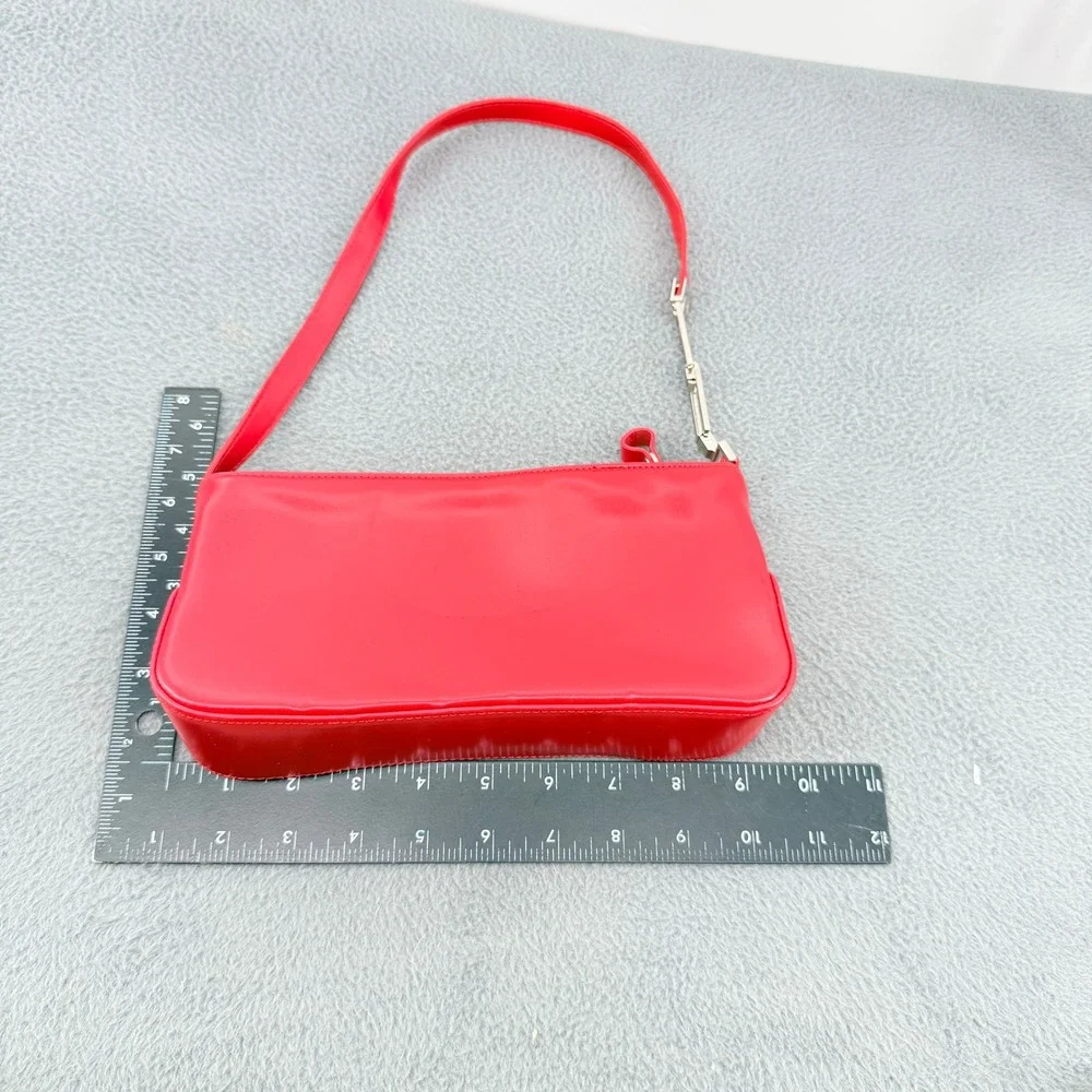 Vintage Y2K Red Faux Leather Baguette Shoulder Bag Silver Hardware Zip Top Purse